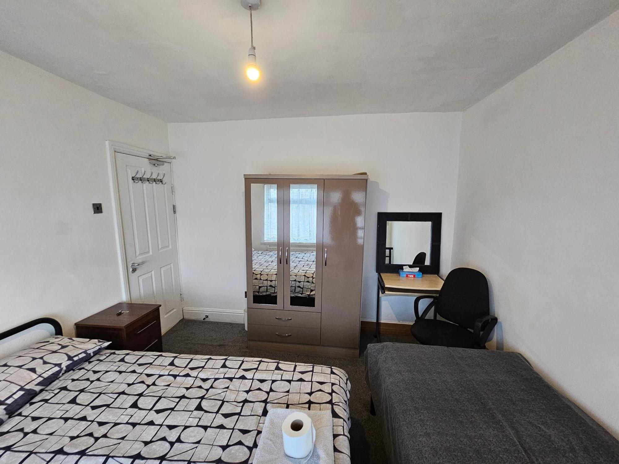 ברמינגהאם Monyhull Homestay - Near City Centre Kingsheath Nia Nec Bhx מראה חיצוני תמונה